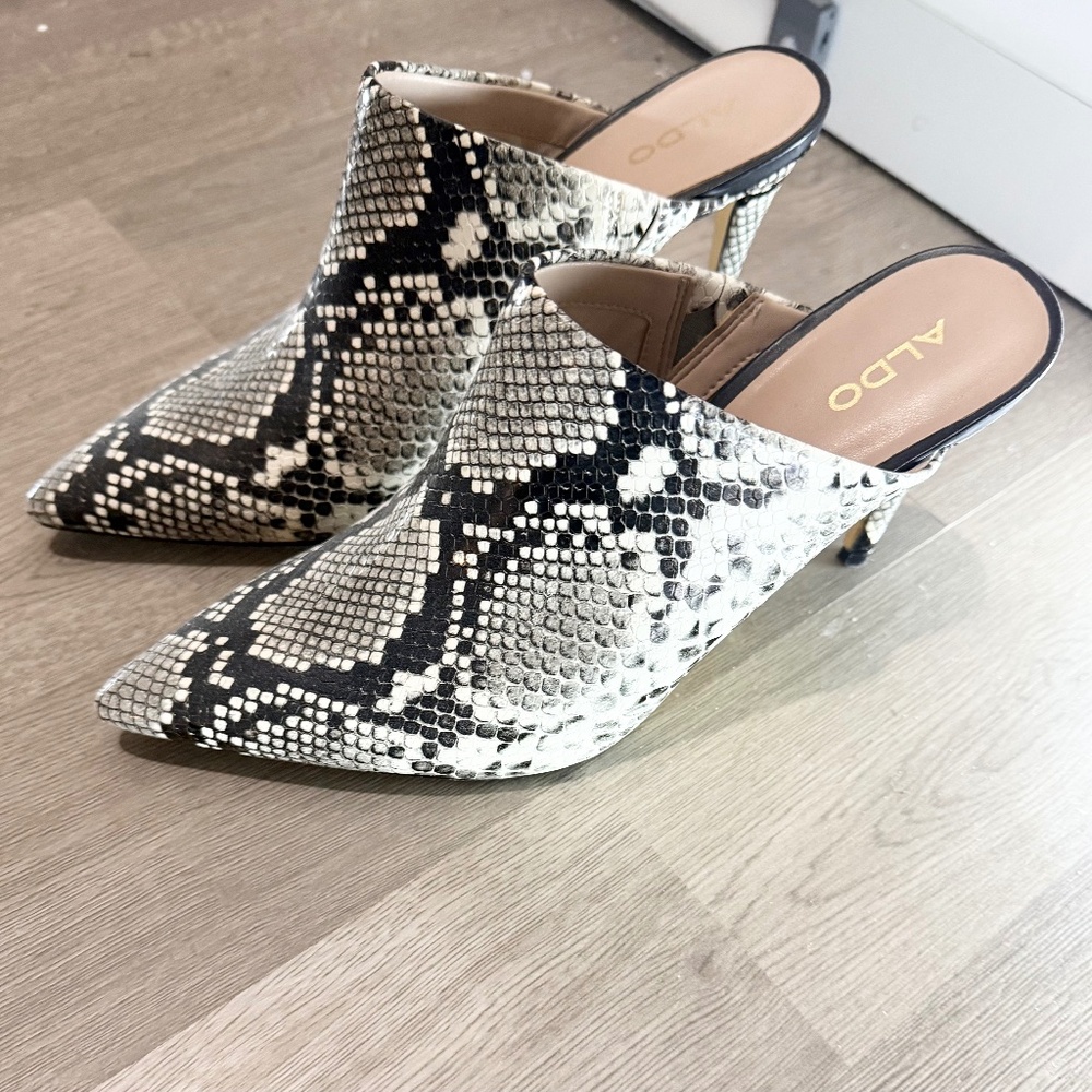 Aldo Slip On pumps - Preowned